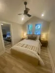 5-bedroom relaxing vacation home just 12 minutes to Grand Park and Six Pence