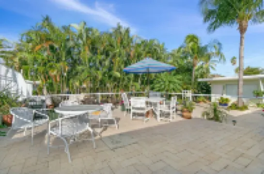 Boynton Beach, Sea view beach studio 9 w large pool