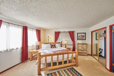 Mountain Views with GAME Room, KING Bed, Fire Pit --- Starlink Các khách sạn gần Mariposa Grove