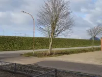 Vacation home Deichdiamant, quietly located directly at the harbor behind the dike