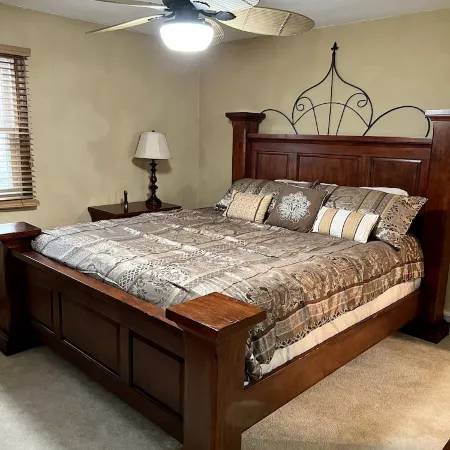 3BR/2BA Beauty near TBK sports complex. Right off I74, close to everything!