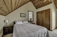 Amazing View On Spacious Lake Home. Open floor plan and deck for perfect parties