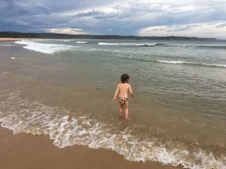 Escape into Nature Just Minutes from Tathra. Отели рядом с достопримечательностью «Татра Бич»