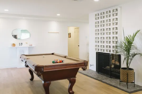 The Palmera House - walkable to Coachella and Stagecoach