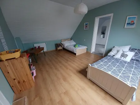 Contemporary house on fully enclosed garden