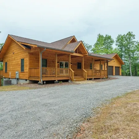 Dream Mtn Hideaway! Hot Tub+Fire Pit+Grill, WiFi, Hiking, Nearby Avl & Blk Mtn!