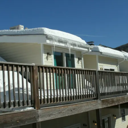 Studio 3 BEDS-SLP 3. Downtown Windham. Next to the Ski Resort. Close to Hunter
