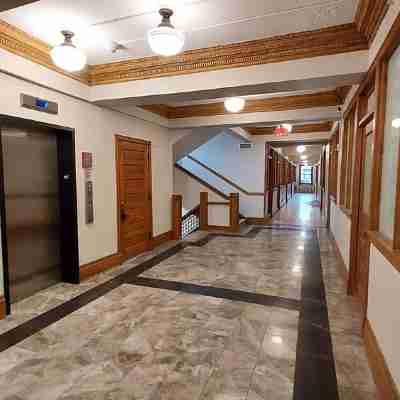 The Exchange 26 | Historic Bldg, 2 Bed, Dwntwn Others