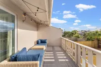 Cute PCB Beach House | Private Yard | Fire Pit