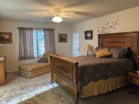 Charming 2-bedroom house in Fountain of the Sun 55+ community. Great amenities! Các khách sạn gần Sân bay Mesa Gateway