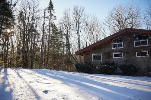 Snug Chalet - Family-Friendly, Wi-Fi + Close to Mount Snow