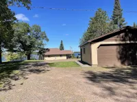 New Listing! The “Looney Bin” Four Season Cozy Lakefront Cabin on Nelson Lake Hotel a Lenroot