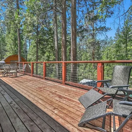 Sunset Peak Cabin 3BR house in TH with Lake Access-Walk to Downtown