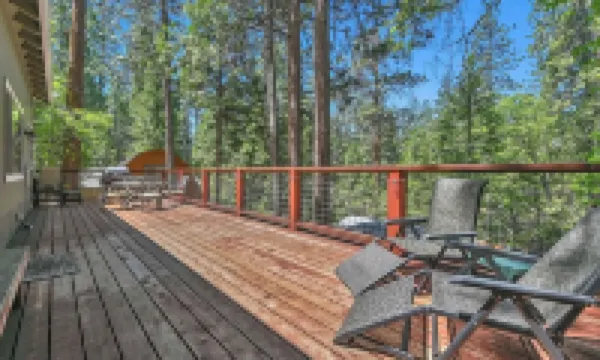 Sunset Peak Cabin 3BR house in TH with Lake Access-Walk to Downtown