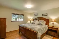 Creekside Lodging, Perfect Family Vacation, Recreation Area, Games, Pet Friendly Hotels near Icicle Station
