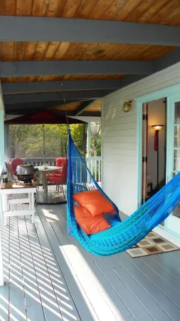 Secluded ~ Centrally Located ~ Huge Lanai ~ Onsite Owner Отели в г. Хавайиан-Парадайс-Парк