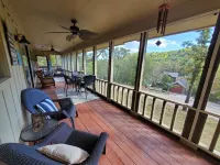 Sunrise Bliss- Lakefront; Minutes to DAM Site Park and Indian Creek Park