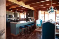 NEW CABIN! Hot Tub, Gazebo, Wraparound Deck, Sleeps 14. Drive to Hocking! - Chalets
