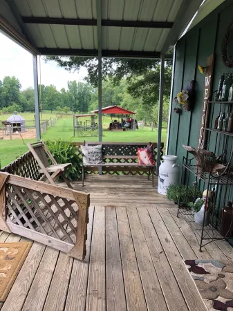 Mel’s Country Cottage