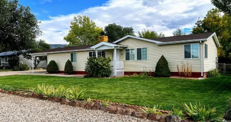 ★Entire House♥Pickle-ball★BBQ★WiFi/Arcade/Games★Basketball★Volleyball★Fire Pit