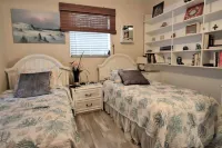 Island Cottage:  A Short Walk to the Beach Hotels in Wabasso Beach