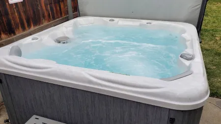 The Red Door Retreat with Huge Pool and Hot Tub