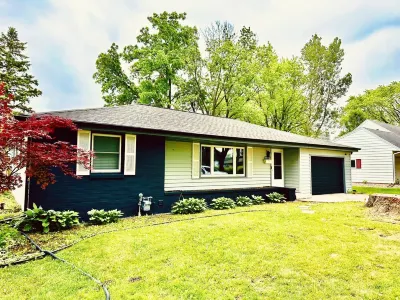 Stay just a short walk -0.3- miles from Lambeau! Hotel in zona Austin Straubel Airport