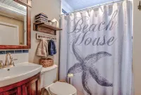 Time well wasted...A relaxing and family friendly beach home