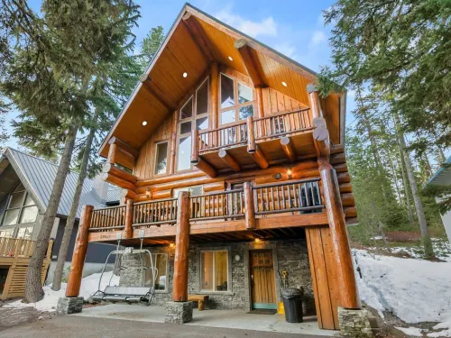 Cozy Ski Retreat in Govy w/ Hot Tub and Outdoor Sauna