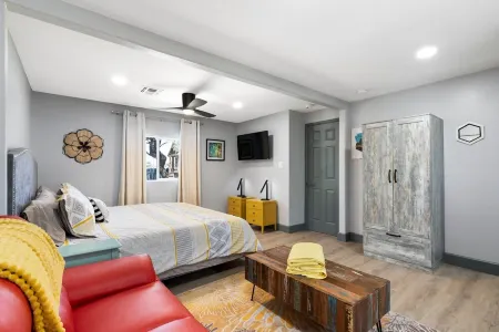 Beautiful Weather, Hot Tub, Dog Friendly, Playground, Huge Yard, Covered Parking Отели рядом с достопримечательностью «Ботанический сад города Финикс»