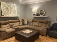 Treehouse Guesthouse: 3 Br Unique Home for 8 Adults Plus 400 sq ft Fun Treehouse