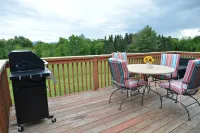 Relax with the whole family at this peaceful place to stay with gorgeous views.