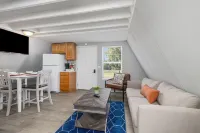 The Bohemian A Frame. Hotel a Pine B Township