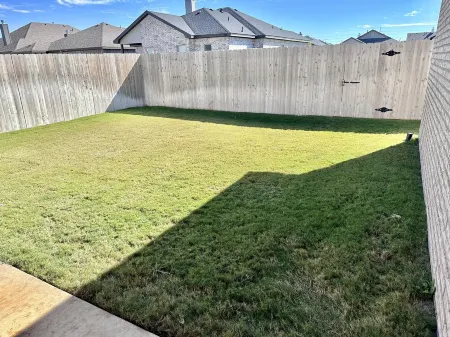 Fully stocked, close to medical, cozy, high end, pets welcome, family friendly Отели рядом с достопримечательностью «Thunderzone Family Fun»