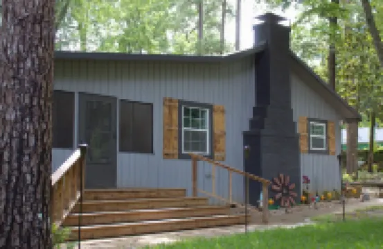 Cozy lake house w/Lake Conroe access- pet friendly!