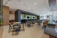 Embassy Suites by Hilton Asheville Downtown Hotels in Asheville