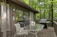 Mountain Getaway Nestled In The Foothills of The Blue Ridge Mountains.