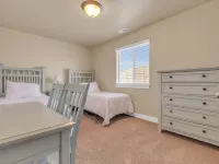 Beautiful 4bed, 3 bath-Vineyard home by UVU,  BYU and Provo Canyon Hotele w: Vineyard
