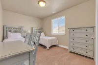 Beautiful 4bed, 3 bath-Vineyard home by UVU,  BYU and Provo Canyon
