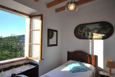 Bella Vista.ETV /1070 BELLA VISTA. Hotels near Soller