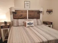 Family fun, fishing, golfing, Cozy Condo located near all Branson has to offer!! Hotel in zona The Runaway at Branson Mountain Adventure Park