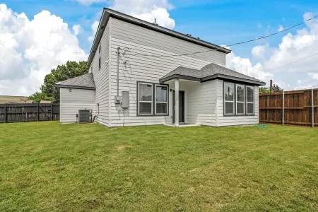 Luxe-haven: Brand New Luxury Designer Home in Garland Texas Отели рядом с достопримечательностью «Herman Marshall Whiskey»