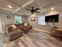 New Colonial One Mile from Camden Harbor Hotels in Camden