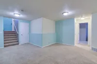 Charming Retreat with Modern Comfort/Pet-Friendly
