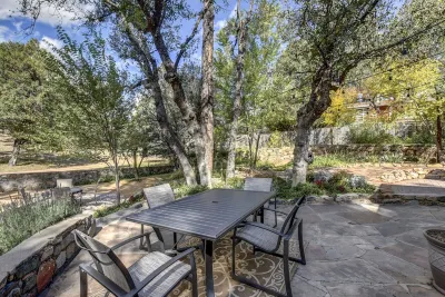 No Hidden Fees! Walk to Dwntwn!