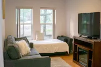 Ginnie Springs Hidden Scuba Oasis Retreat!   Only 1 minute from Ginnie Springs