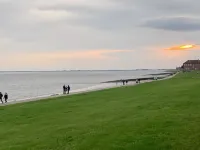 Apartment 4 - Central but quiet, near the beach with optimal shopping opportunities