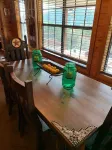 Rustic lodge retreat minutes from the Frio!
