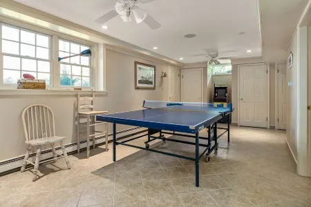 Spacious Beach Villa - Ocean Views - 3 Minute Walk to Shore - Available All Year