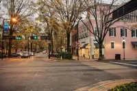 Luxury Historic 2BR/2BA Loft on North Main St Gvl